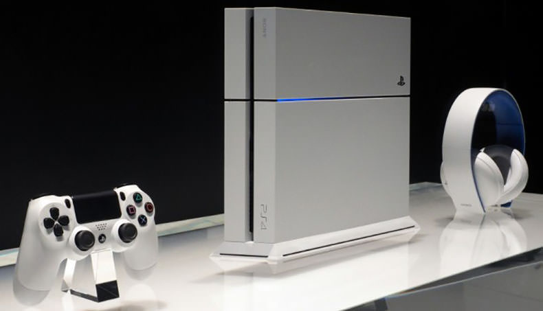 Sony ps4. Сони плейстейшен 4 белая. White PLAYSTATION 4 Console. Sony PLAYSTATION 4 черно белая. Плейстейшен 6 белая.