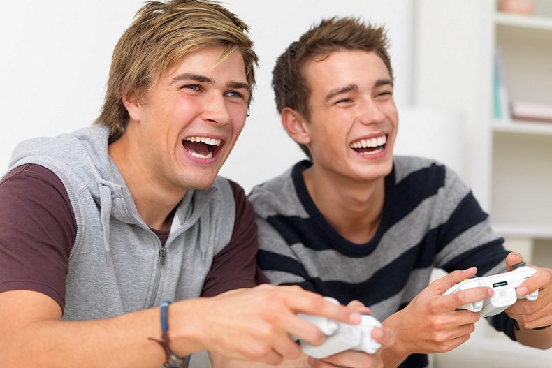 بیش از ۵۰ درصد از والدین نگران انجام بازی های ویدئویی آنلاین توسط فرزندانشان هستند