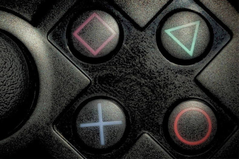 سیر تحولی کنترلر‌های بازی: سونی (Sony)