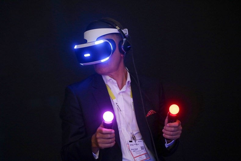 سونی پتنت کنترلری به شکل راکت تنیس را برای PlayStation VR ثبت کرد