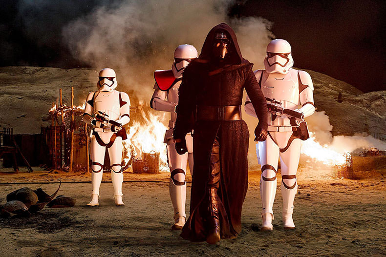 نخستین نقدهای فیلم Star Wars: The Force Awakens «فوق العاده مثبت» به نظر می رسد
