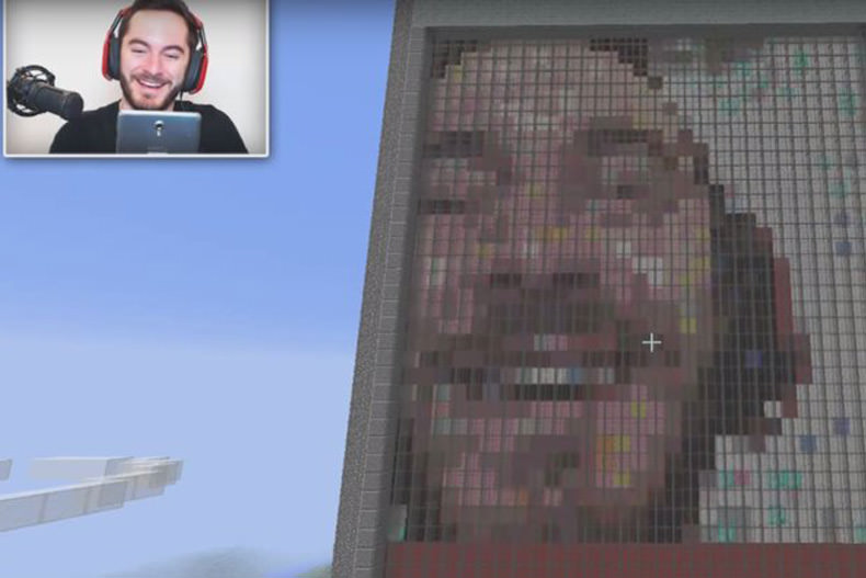 تماشا کنید: ساخت یک موبایل واقعی‌ در بازی Minecraft