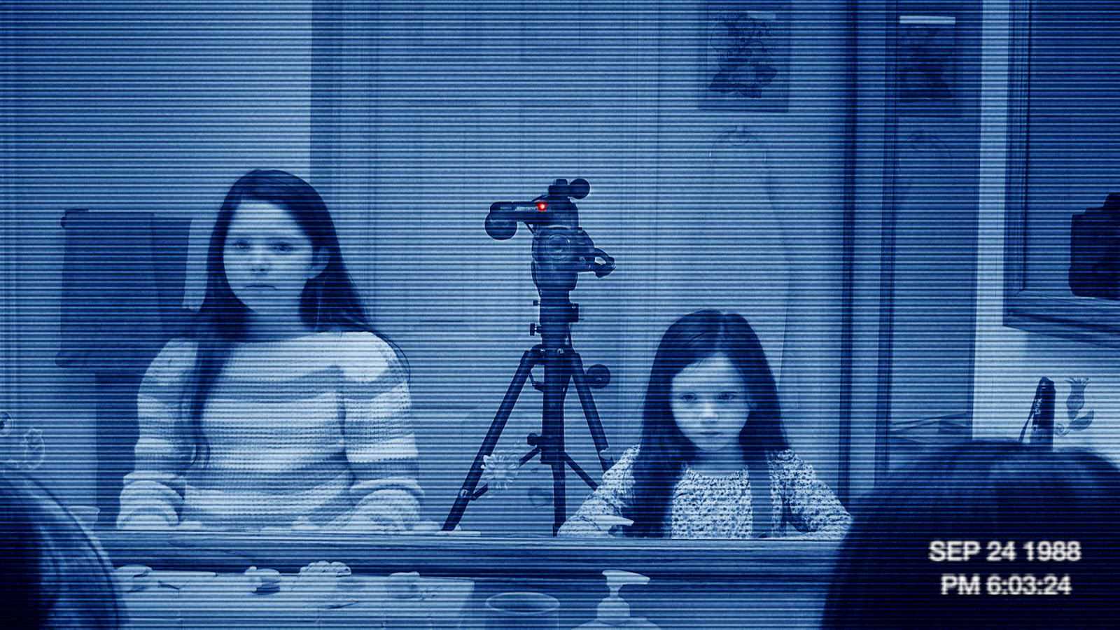 paranormal-activity-3-(2011)-large-picture