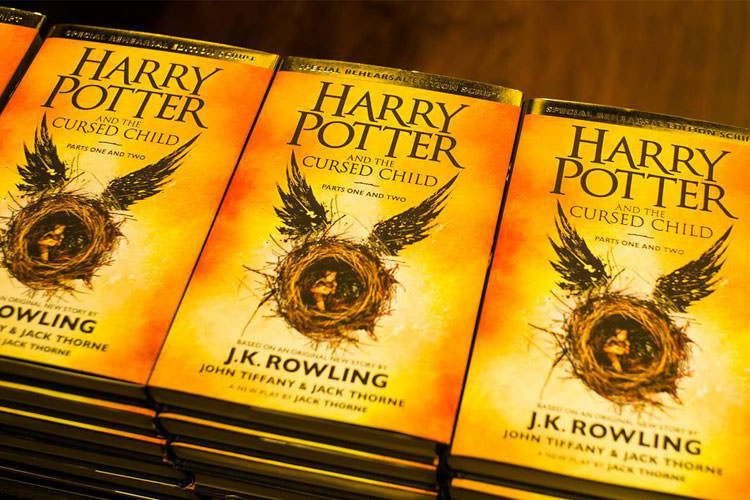 فروش فوق‌العاده کتاب Harry Potter and the Cursed Child در هفته اول انتشار