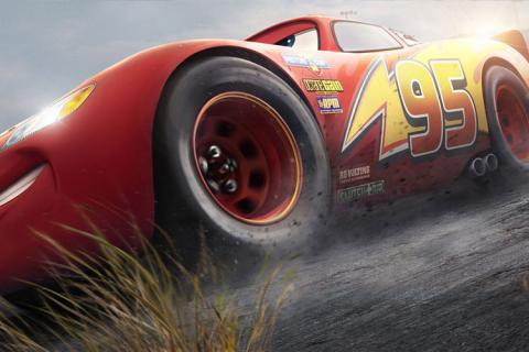 نقد انیمیشن Cars 3   ماشین‌ها ۳ - زومجی