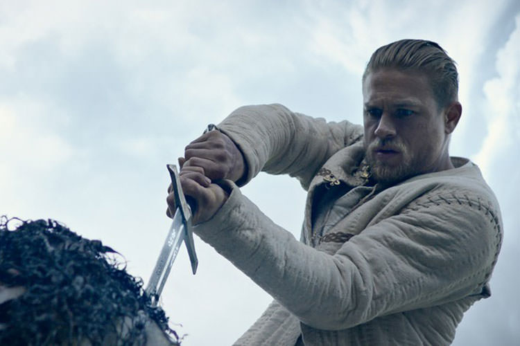 چرا فیلم King Arthur: Legend of the Sword در باکس آفیس شکست خورد؟