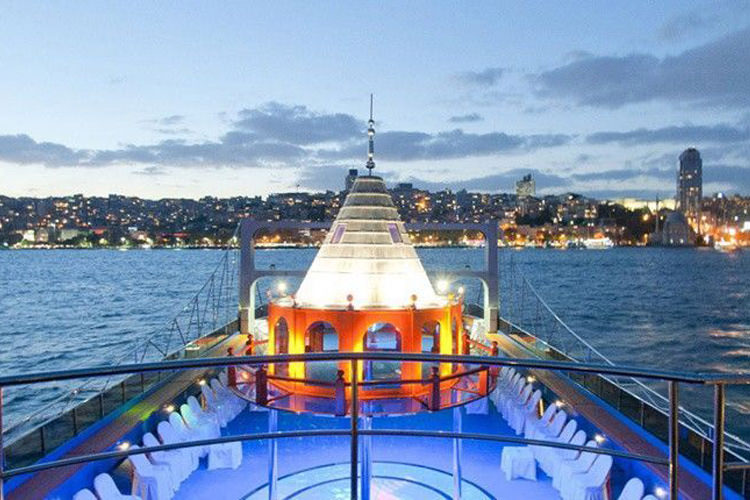 Тур по босфору. Istanbul Bosphorus Tour. Bosphorus Cruise. Яхта Стамбул. Istanbul dinner.