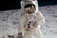 روسیه صحت ادعای فرود آمریکایی‌ها روی ماه را بررسی می‌کند