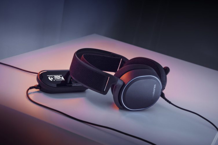 شرکت SteelSeries از سه هدست جدید با قابلیتهای جالب رونمایی کرد شرکت SteelSeries از سه هدست جدید با قابلیتهای جالب رونمایی کرد