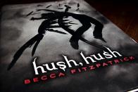 رمان پرفروش Hush, Hush، منبع اقتباس اثری سینمایی خواهد شد