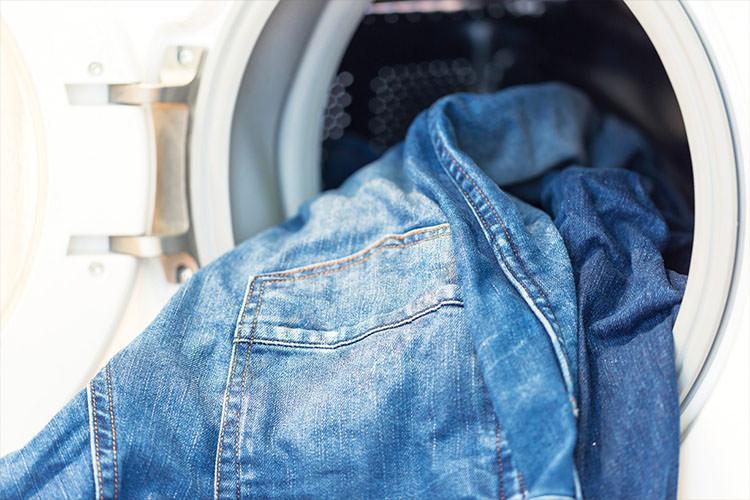 چگونه شلوار و لباس جین را بشوییم؟