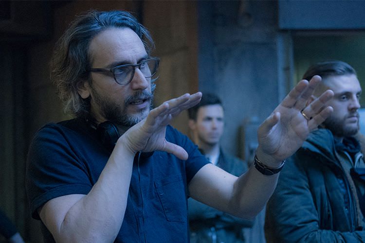 کارگردان فیلم Don't Breathe به داگ لیمان در فیلمبرداری دوباره فیلم Chaos Walking کمک می‌کند