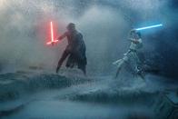 مواجه شدن کایلو رن با ری در تصویر جدید فیلم Star Wars: The Rise Of Skywalker