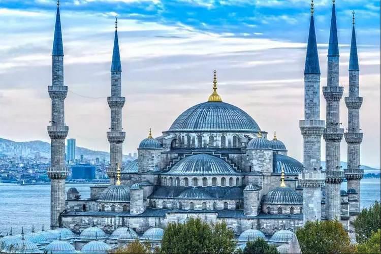 معروف ترین جاذبه های استانبول که باید بشناسید