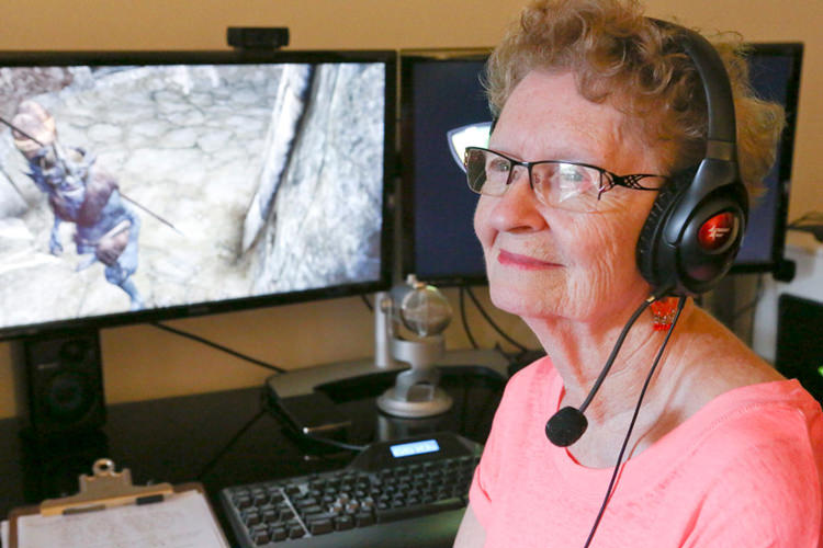 کناره‌گیری مادربزرگ اسکایریم از یوتیوب به حملات سازمان‌دهی‌شده کاربران ارتباطی نداشته است