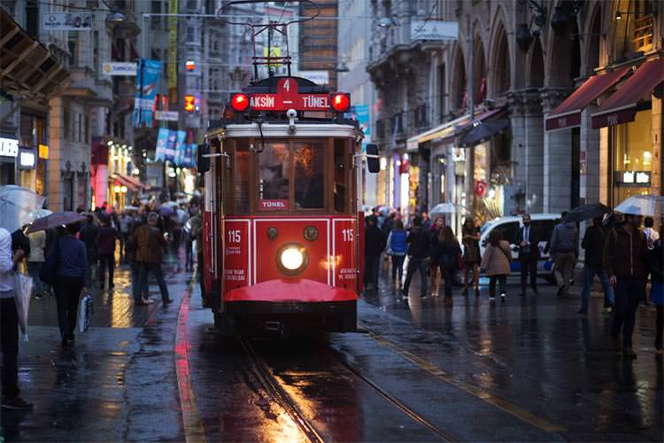 ایده‌های جالب برای گذراندن یک روز بارانی در استانبول