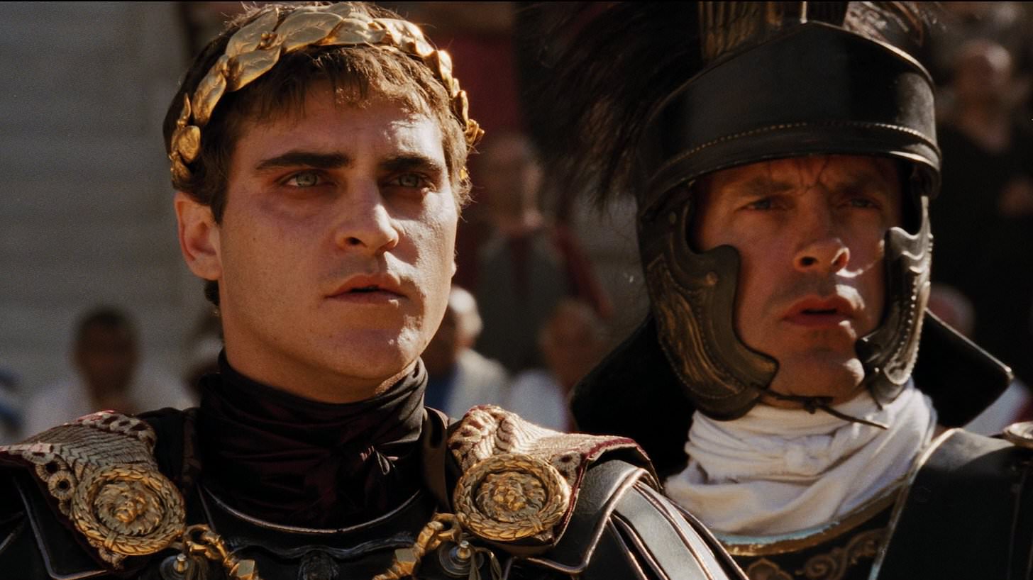 تعجب کردن شخصیت کومودوس با بازی واکین فینیکس از دیدن ماکسیموس در فیلم gladiator