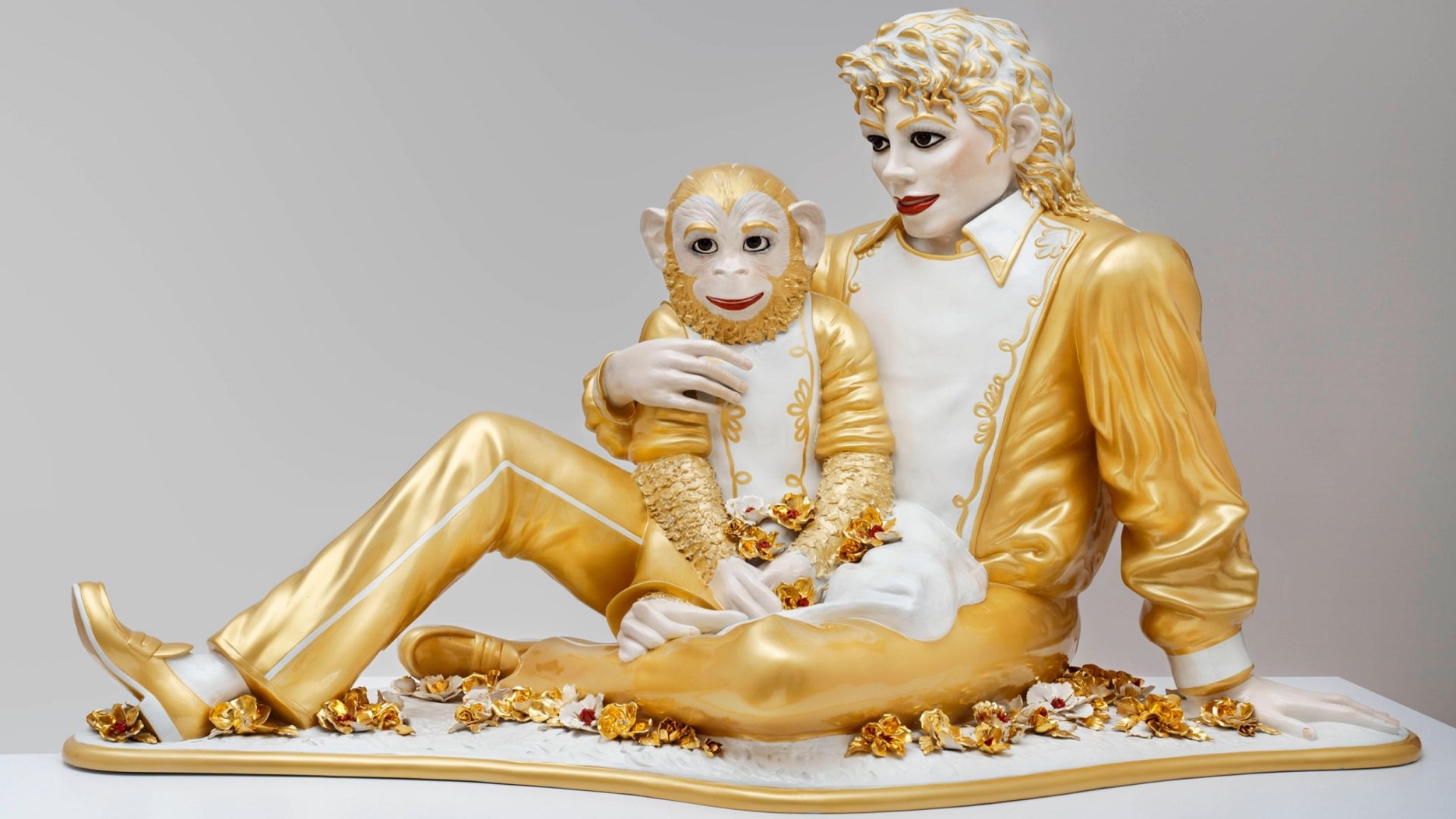 مایکل جکسون و میمون طلایی اثر جف کونز