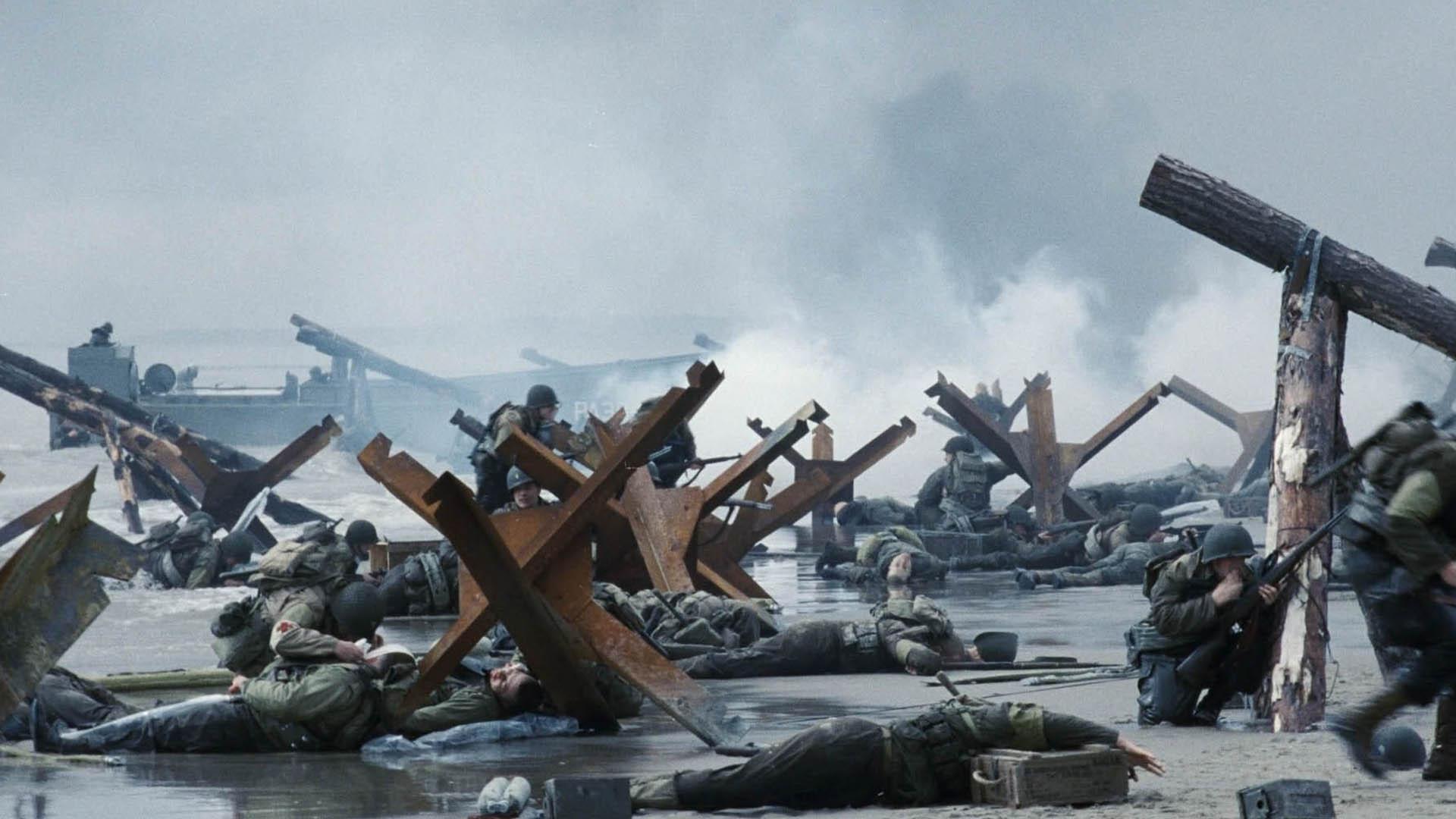 ساحل نورماندی در فیلم Saving Private Ryan و جنازه سربازهای حاضر در این فیلم