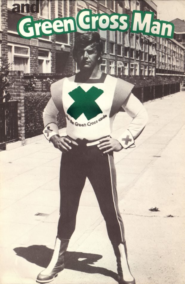دیو پراوز در نقش Green Cross Man در دهه هفتاد میلادی