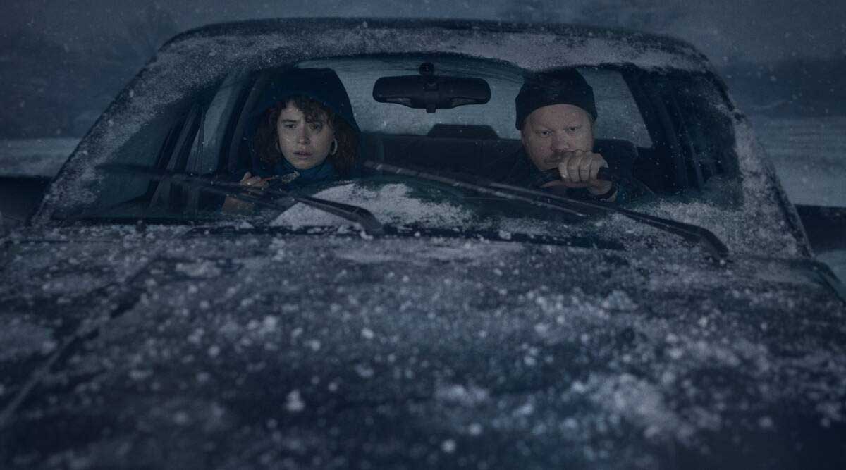 جسی باکلی در ماشین یخ زده فیلم چارلی کافمن