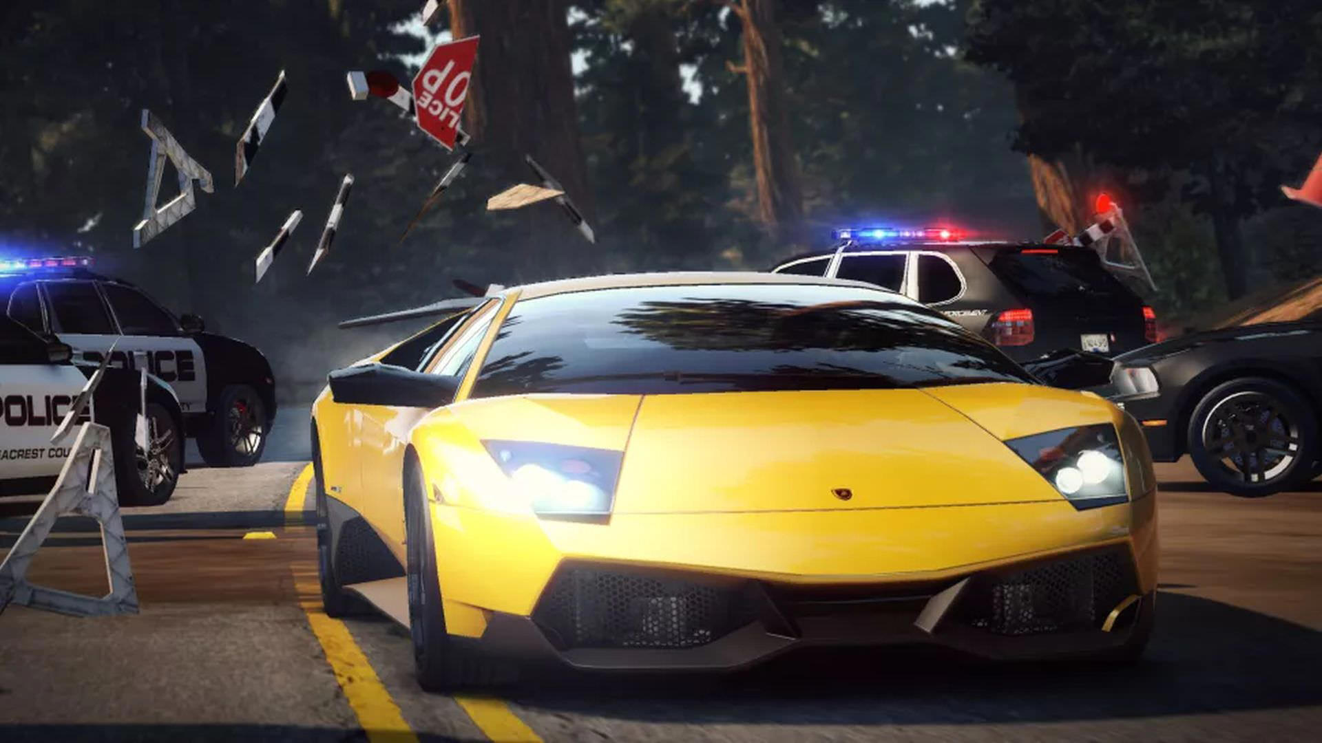 فرار ماشین مسابقه از دست پلیس در بازی Need for Speed Hot Pursuit Remastered