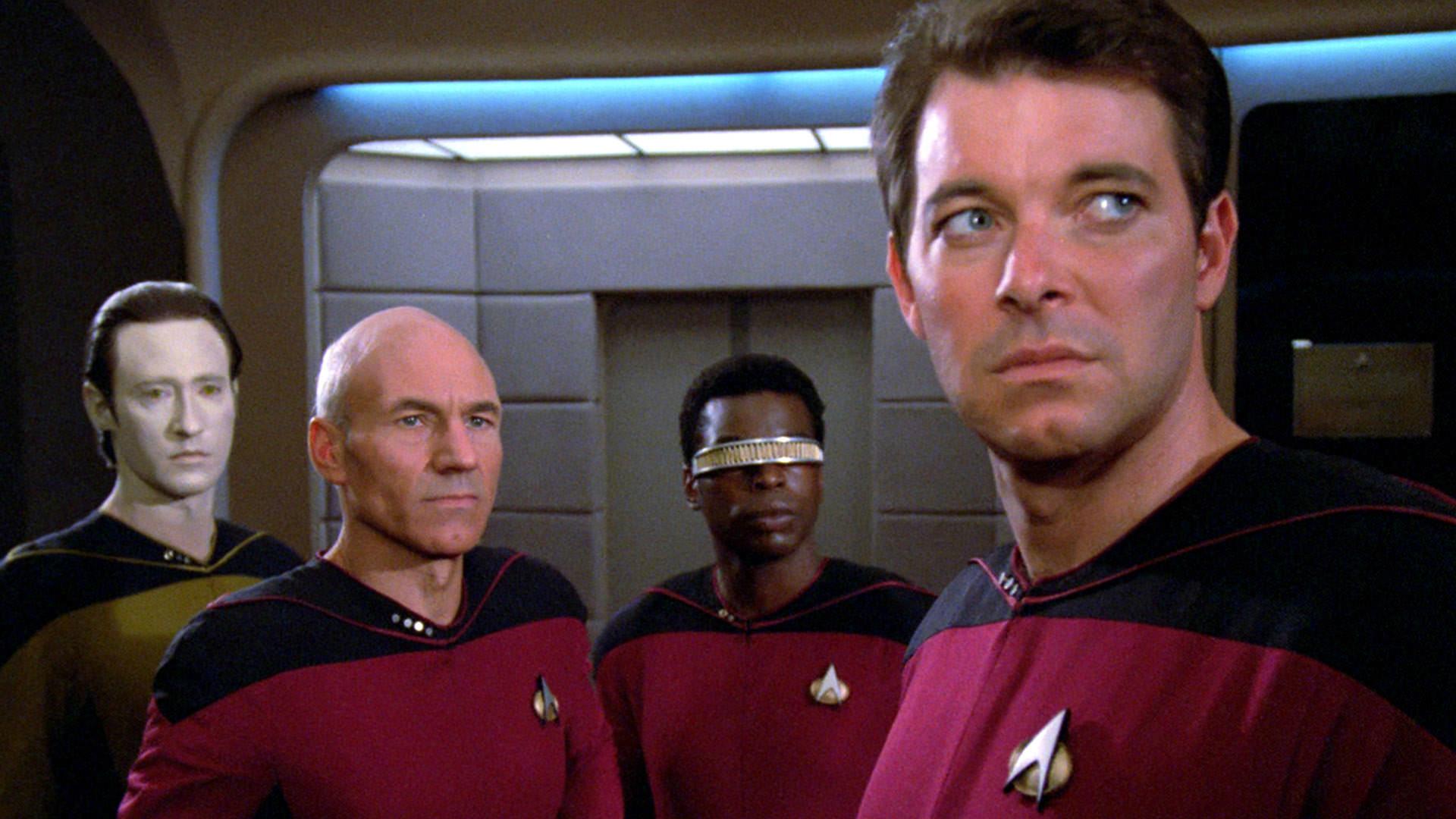پاتریک استوارت در فصل اول سریال Star Trek: The Next Generation