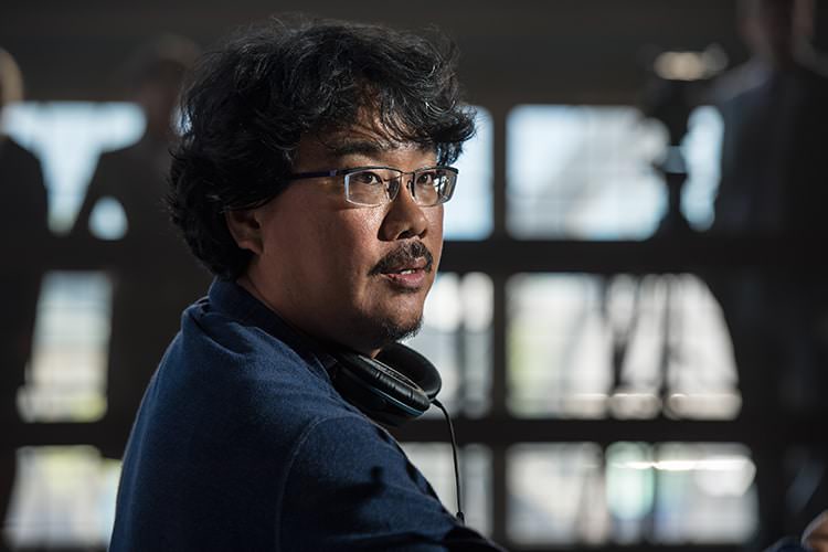 بونگ جون-هو، کارگردان فیلم انگل برنده جایزه اسکار ۲۰۲۰ بهترین کارگردان شد