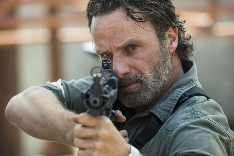 تریلر The Walking Dead: World Beyond وعده افشای حقایق ناپدید شدن ریک گرایمز را می‌دهد