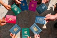 چرا کشورها پاسپورت هایی با رنگ‌های متفاوت دارند؟