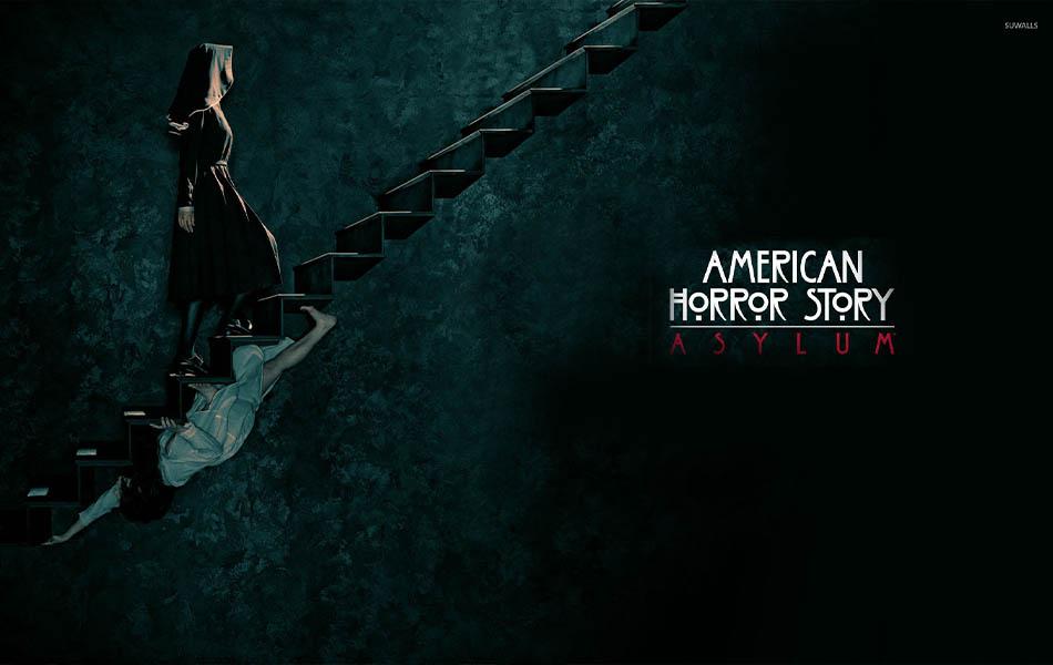 راه‌پله در کاور سریال American horror story