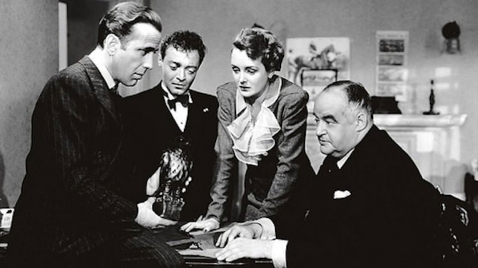 هامفری بوگارت، مری آستور و سیدنی گریت استریت در فیلم The Maltese Falcon