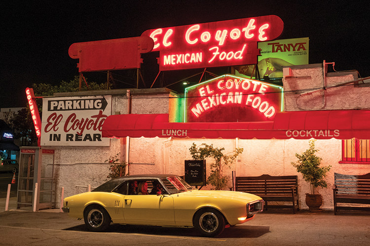 رستوران مکزیکی ال کایوتی در فیلم روزی روزگاری در هالیوود