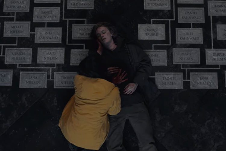 سکانس جان دادن جوناس در آغوش مارتا در سریال دارک
