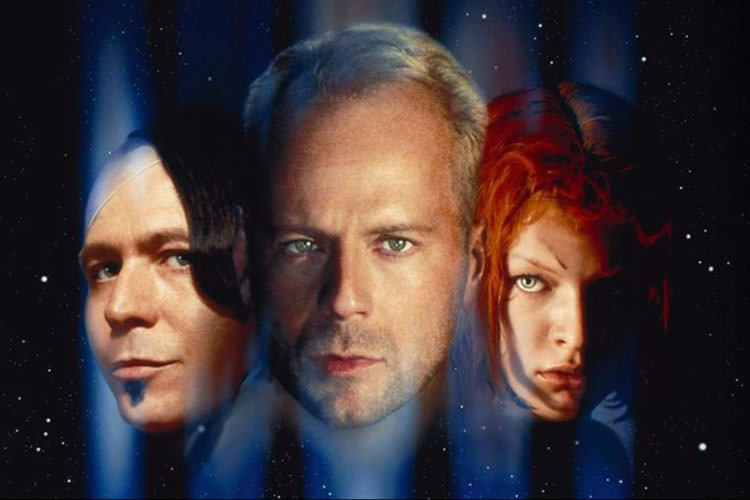فیلم The Fifth Element/عنصر پنجم و تصویر عجیب بروس ویلیس و گری الدمن در فضا