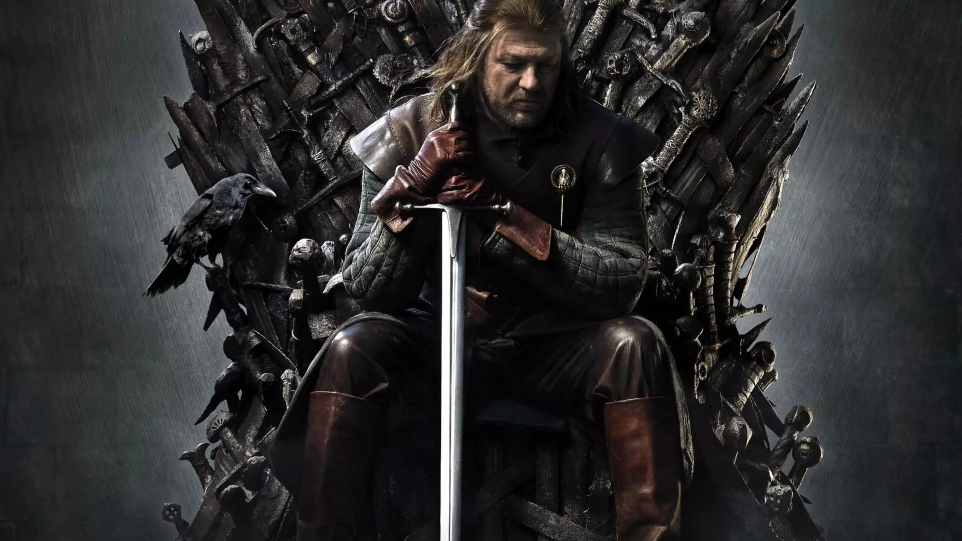 شخصیت ند استارک نشسته روی تخت پادشاهی در سریال game of thrones