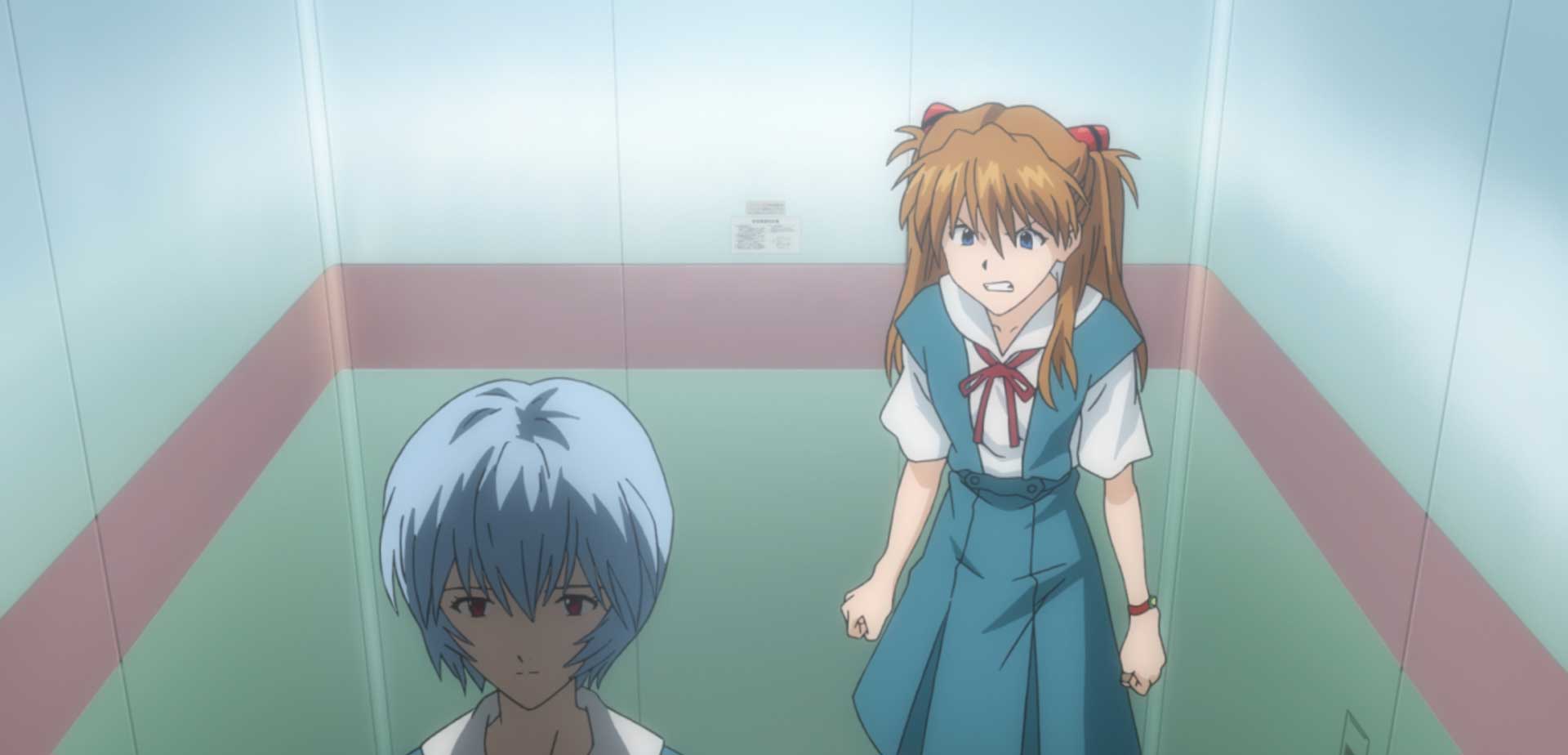 دختر عصبانی شده از دختر با موهای آبی در انیمه Neon Genesis Evangelion