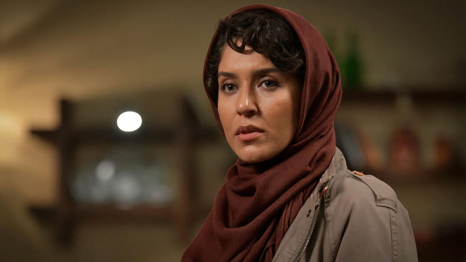 مینو شریفی در نقش آتیه در سریال خسوف