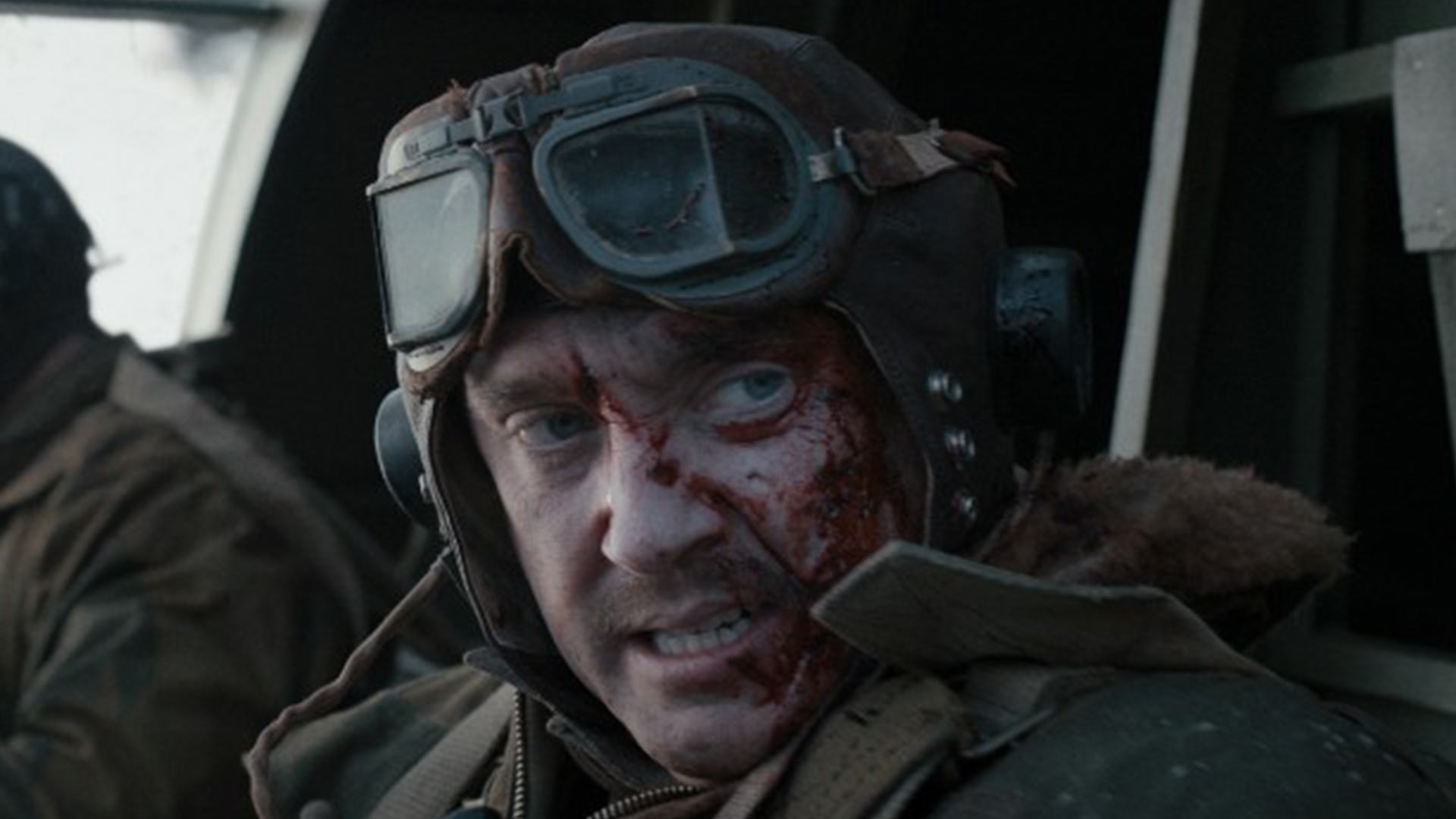 فرمانده متفقین در حال خلبانی در فیلم نبرد فراموش شده