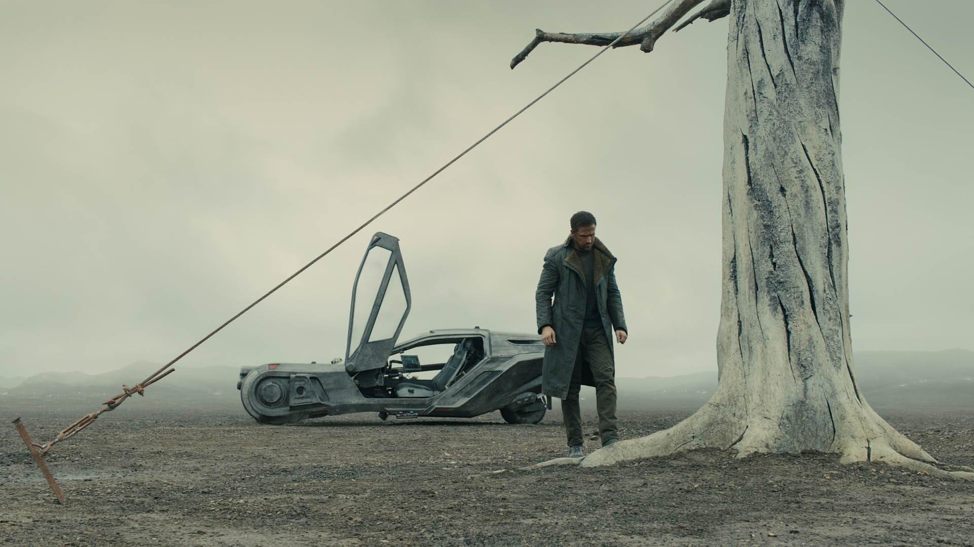 سکانس آغازین فیلم فیلم Blade Runner 2049 با حضور شخصیت کی با بازی رایان گاسلینگ