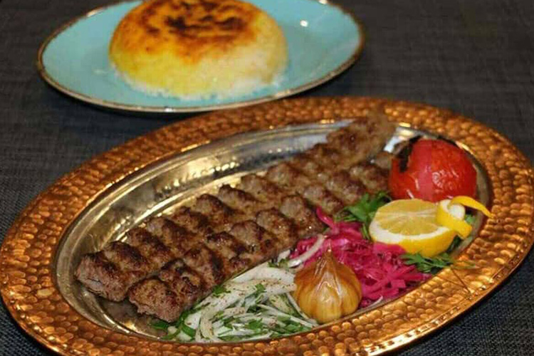در سفر به استانبول کجا غذای ایرانی بخوریم؟