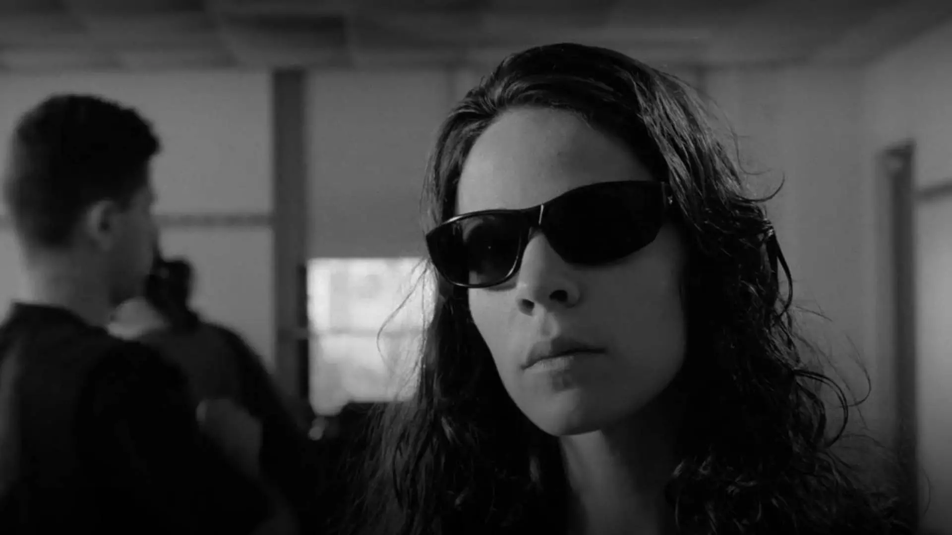 تصویری از فیلم سیاه و سفید The Addiction با حضور لیلی تیلور