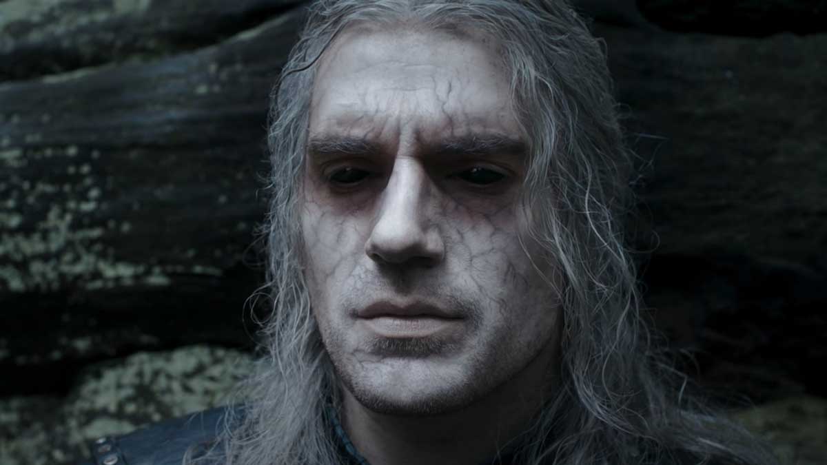 حالت خاص چشم های هنری کویل در نقش گرالت پس از مصرف ماده مناسب ویچرها برای مبارزه با هیولا در فصل دوم سریال The Witcher شبکه آنلاین نتفلیکس