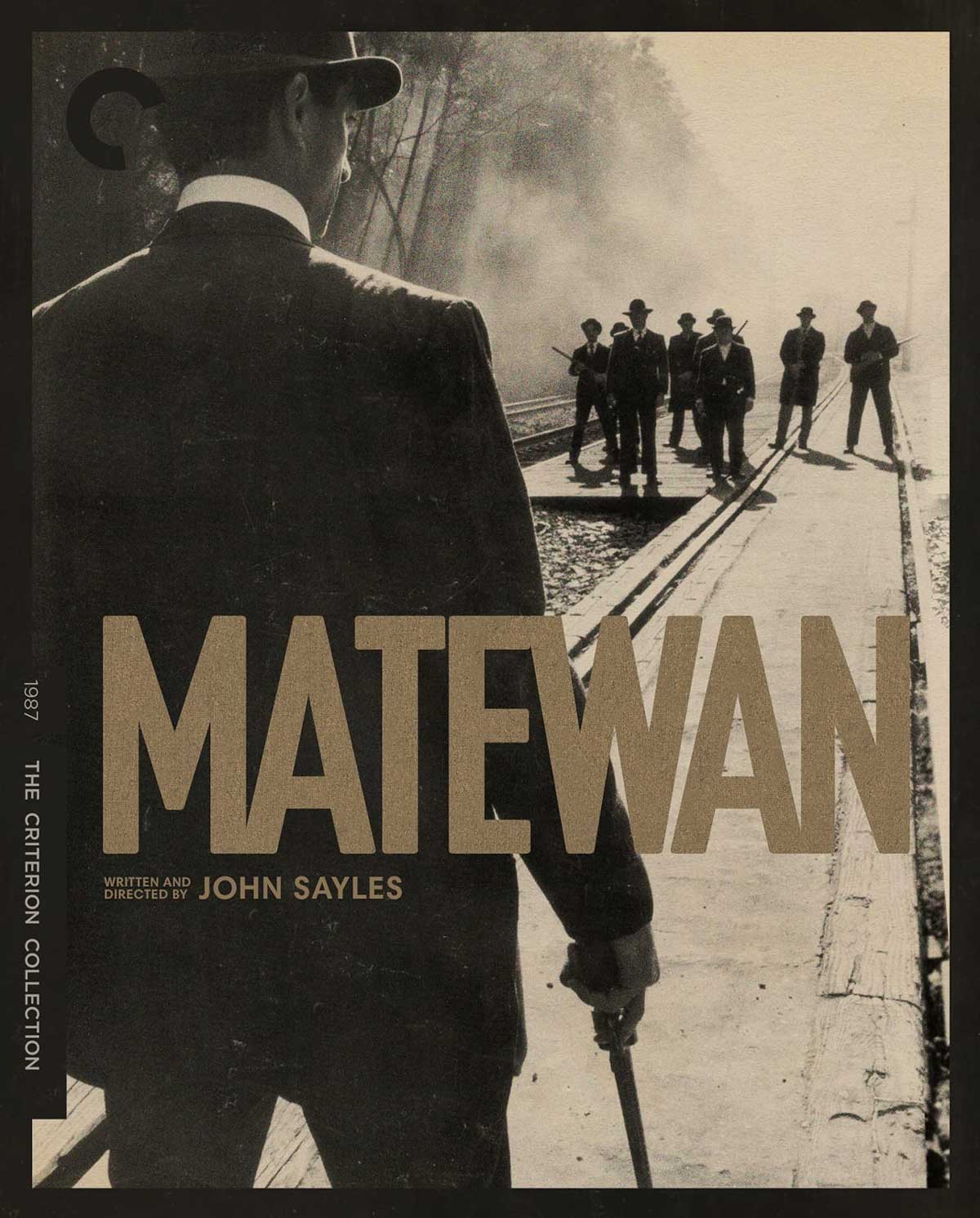 پوستر جذاب فیلم Matewan با نمایش یک تفنگدار در مقابل چند خلافکار کنار ریل قطار