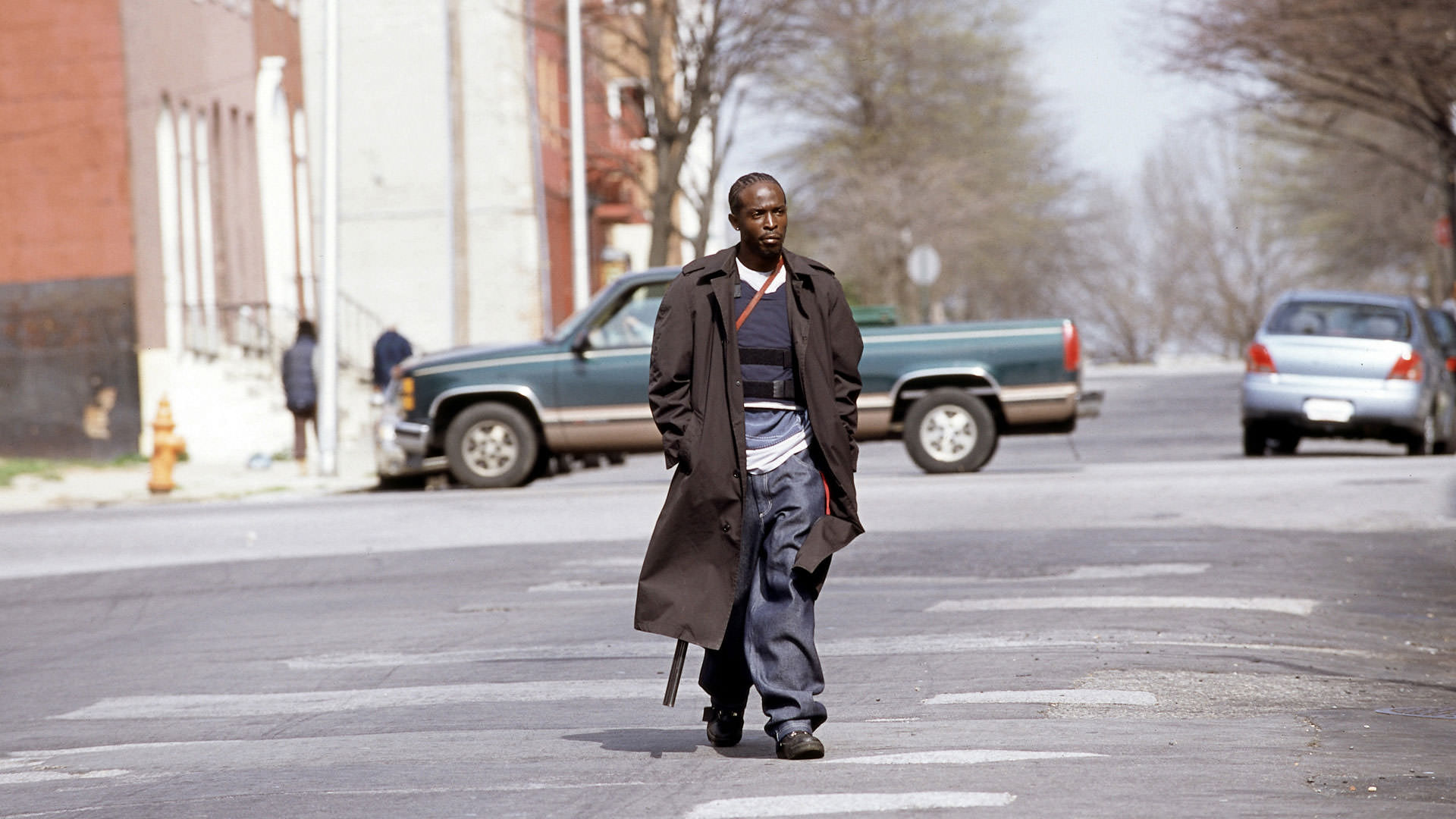 عمر در حال راه رفتن در خیابان سریال The Wire