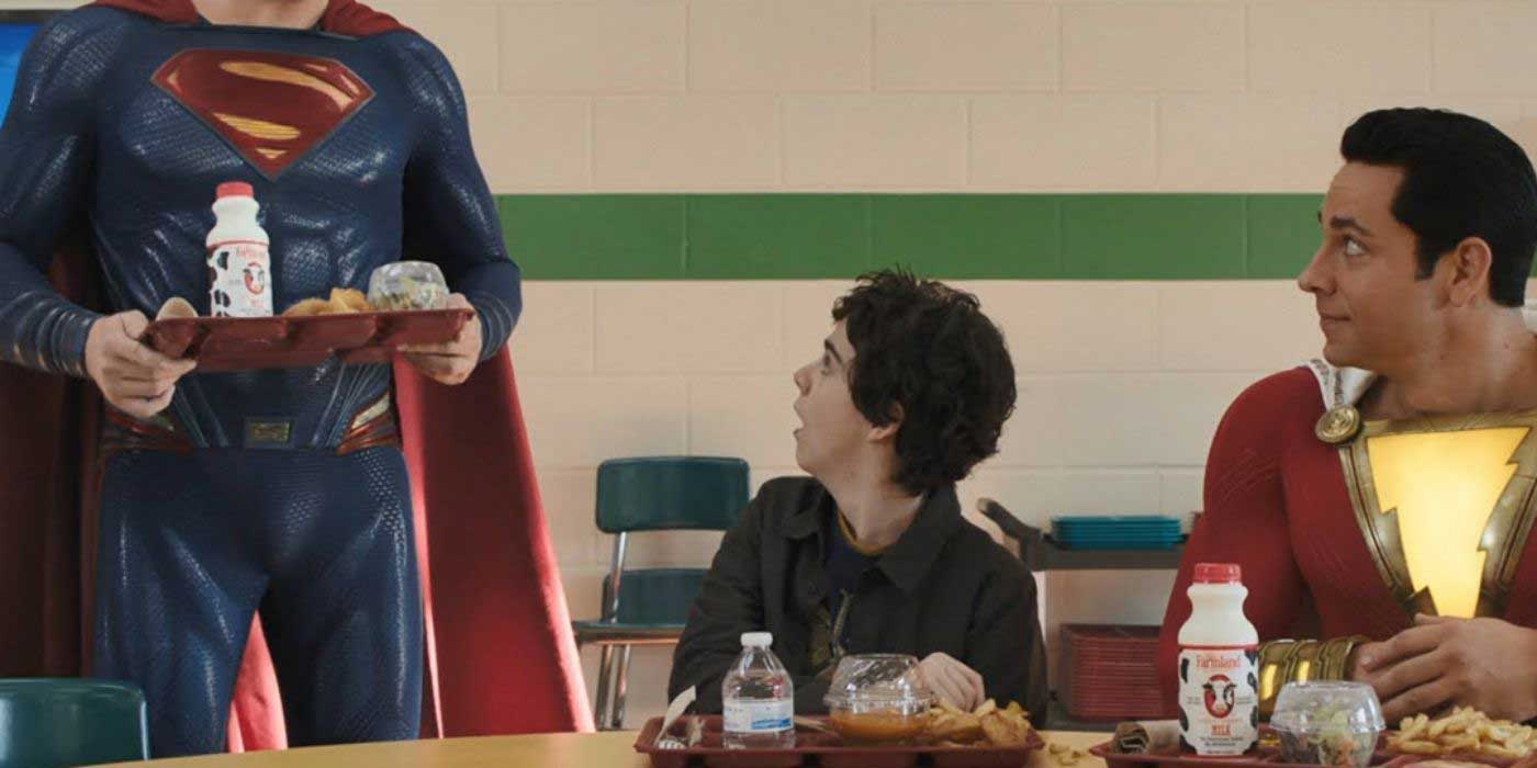سوپرمن بی چهره در سالن غذاخوری مدرسه فیلم کمدی ابرقهرمانی شزم