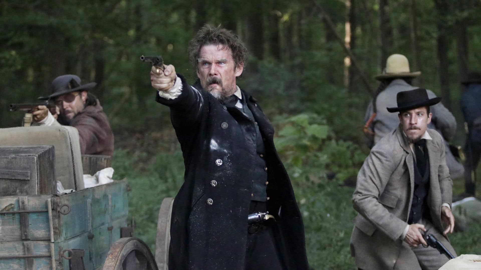 ایثن هاوک در نقش جان براون در درگیری علیه طرفداران برده‌داری در سریال The Good Lord Bird