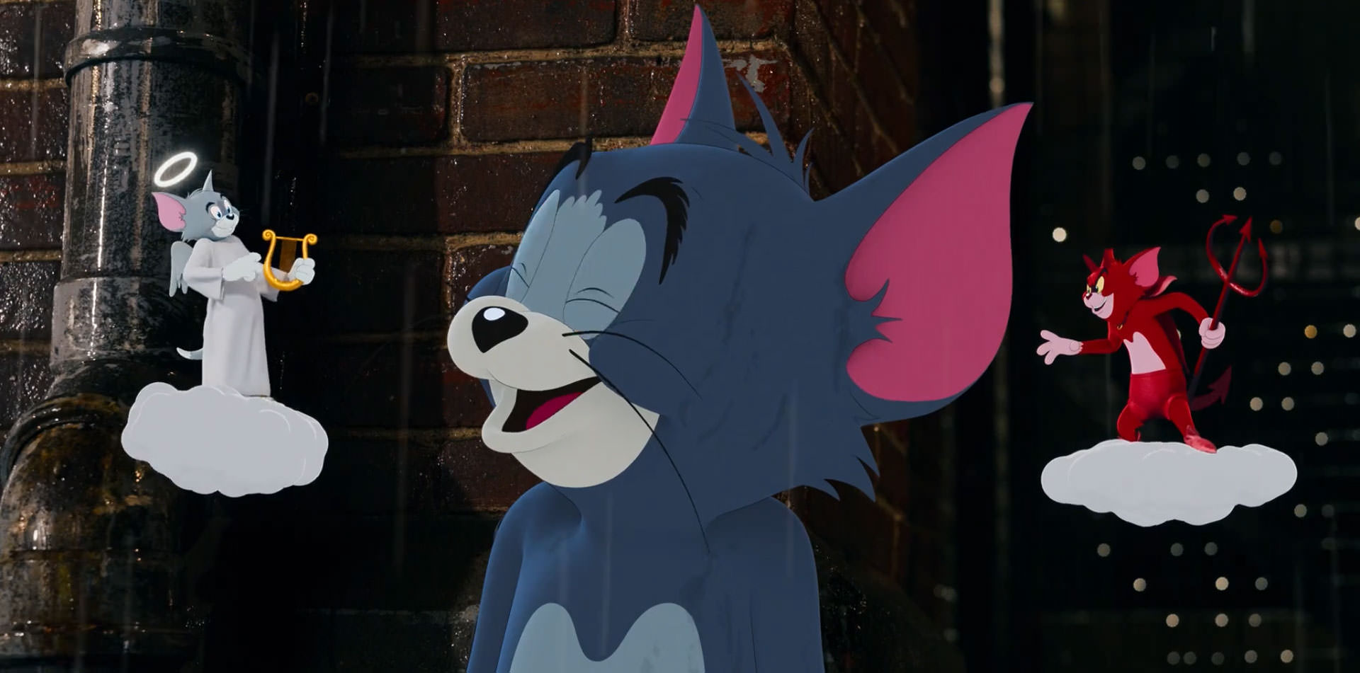 لبخند مسخره تام موقع گوش دادن به فرشته خوب در فیلم Tom and Jerry سال ۲۰۲۱ میلادی