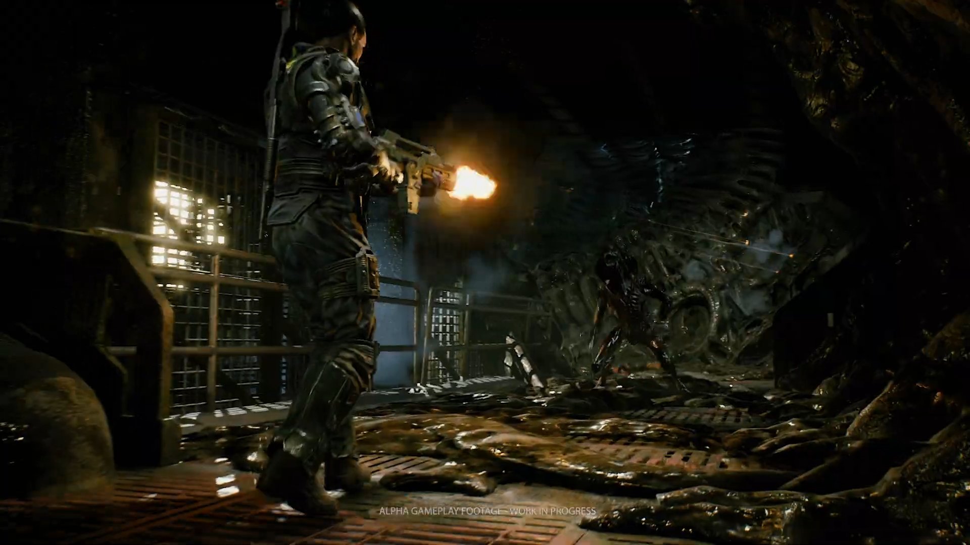 مبارزه یک سرباز با زنومورف در بازی Aliens Fireteam