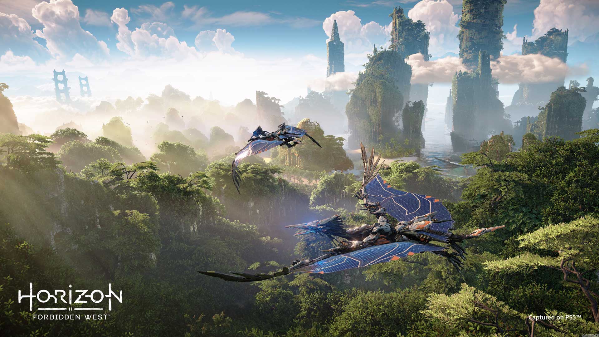 بازی Horizon Forbidden West و ربات های وحشی در حال پرواز در آسمان مقابل ابرها